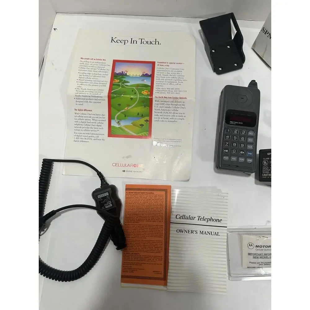 Vintage Tele Tac 200 Motorola Cell Phone + Extras Powers On For Parts Only AS-IS